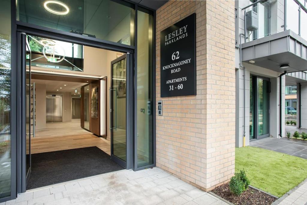 Stunning 2Br Next To The City Airport Bhd - Free Parking Belfast Bagian luar foto