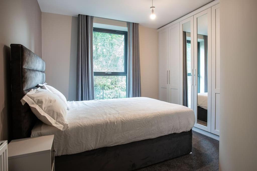 Stunning 2Br Next To The City Airport Bhd - Free Parking Belfast Bagian luar foto